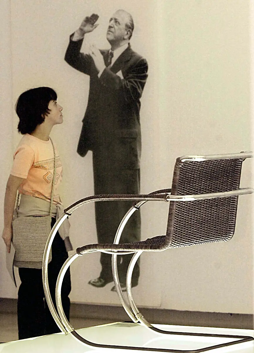 mies-van-der-rohe-freischwinger