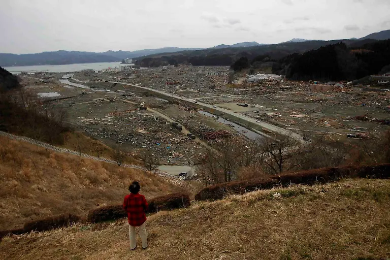 Japan-Earthquake-LMD112-jpg2771383628269710669