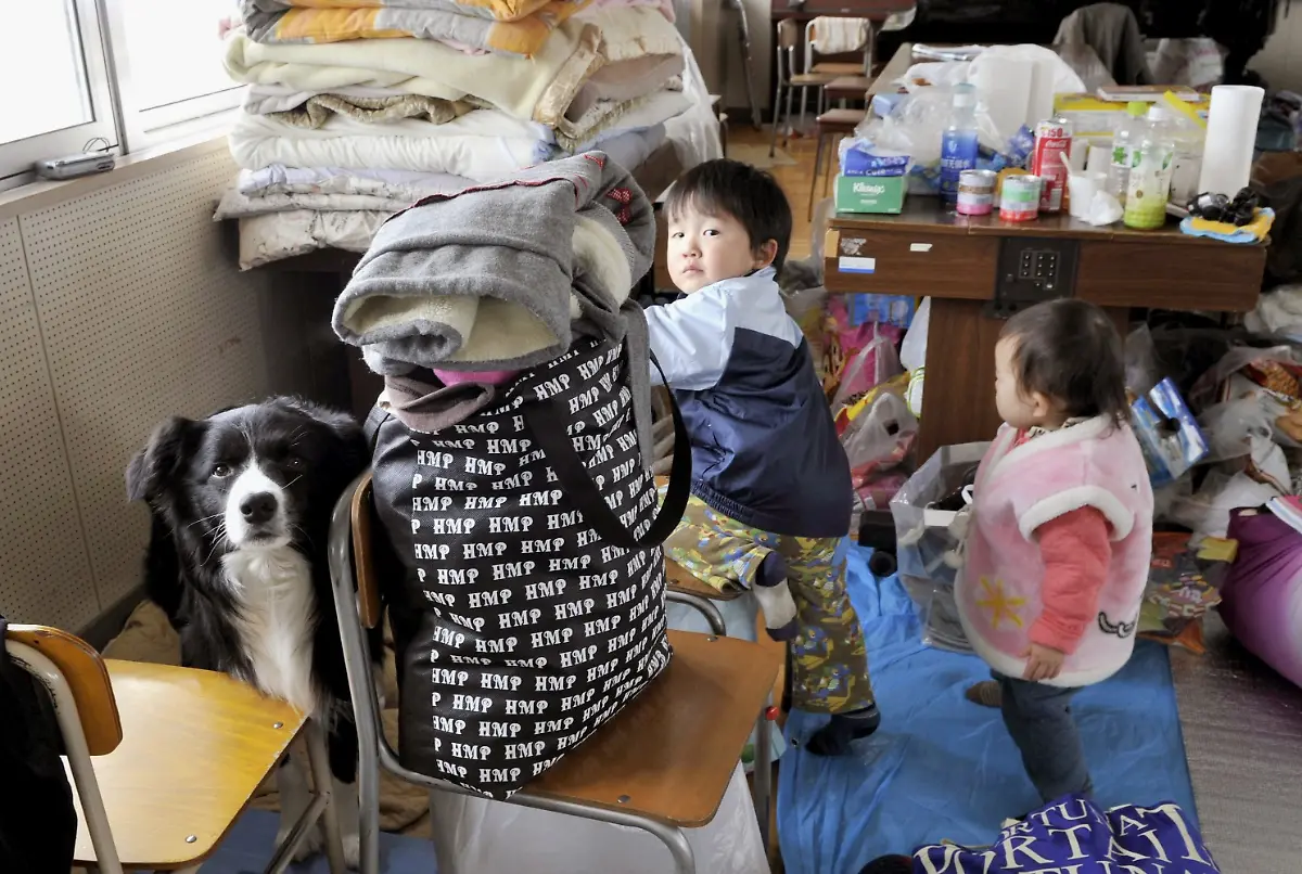 Japan-Earthquake-TOK839-jpg5726969134948660773