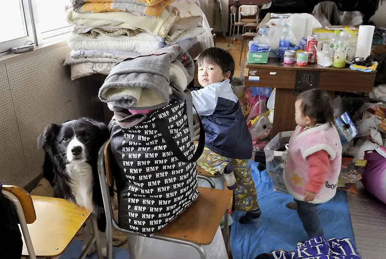 Japan-Earthquake-TOK839-jpg5726969134948660773