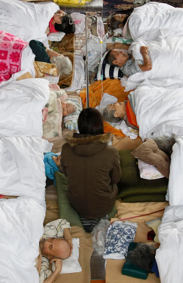 2011-03-22T040939Z-01-KES602-RTRMDNP-3-JAPAN-QUAKE-JPG95198536852982588