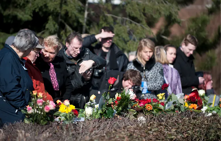 1300633659-jpg3130717975184687131