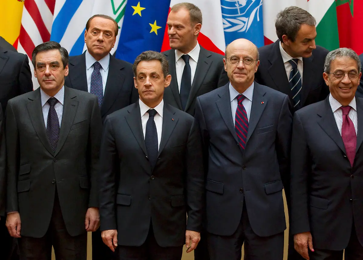 2011-03-19T183532Z-01-ISL27-RTRMDNP-3-LIBYA-FRANCE-JPG8692697263441983575