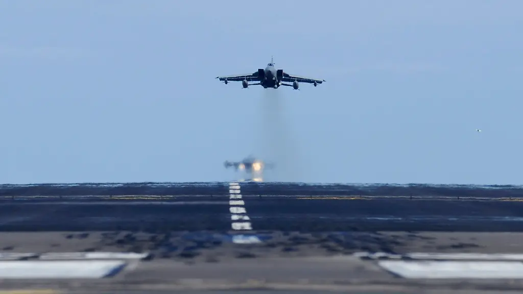 2011-03-18T163145Z-01-CRC07-RTRMDNP-3-LIBYA-BRITAIN-JPG133882533885394277