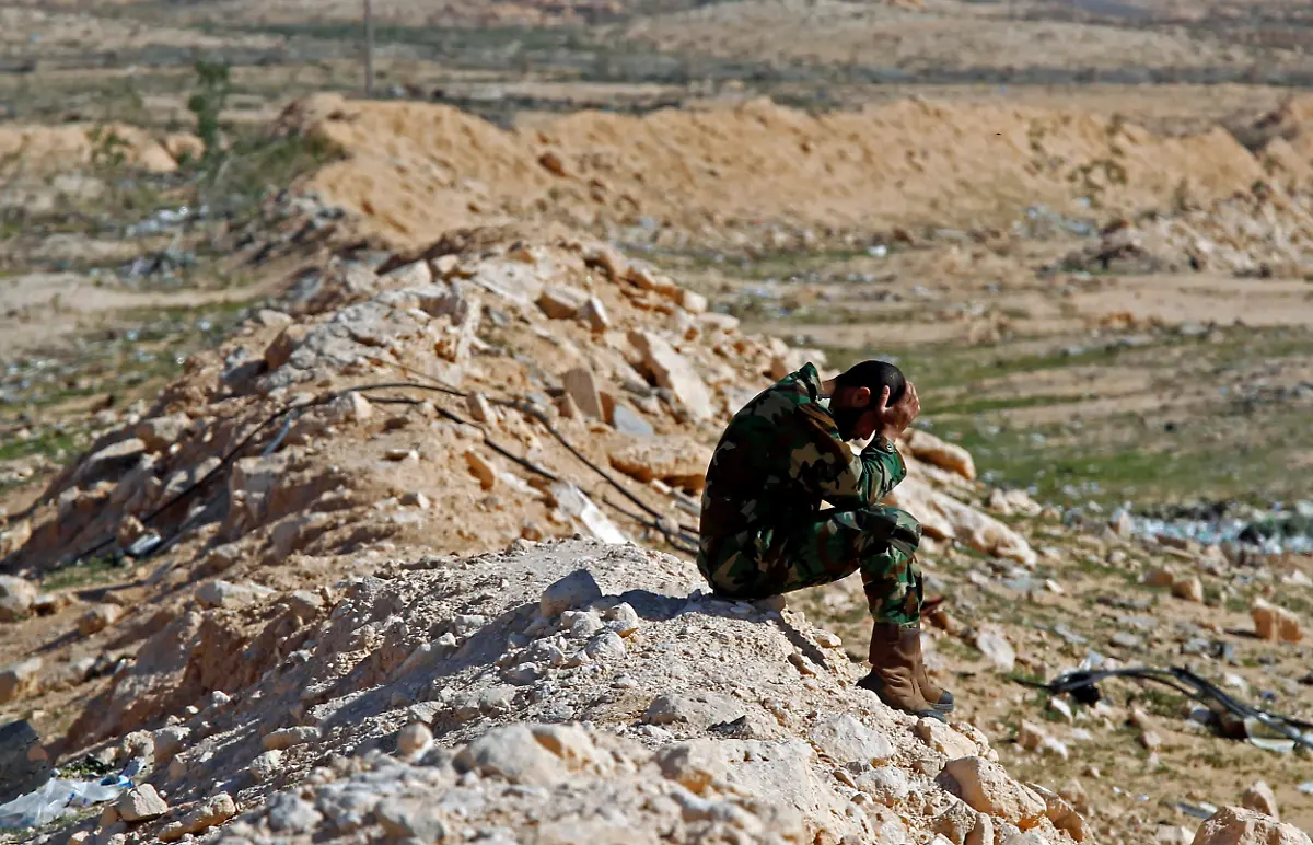 2011-03-12T150558Z-01-GOT11-RTRMDNP-3-LIBYA-JPG6713415925077160234