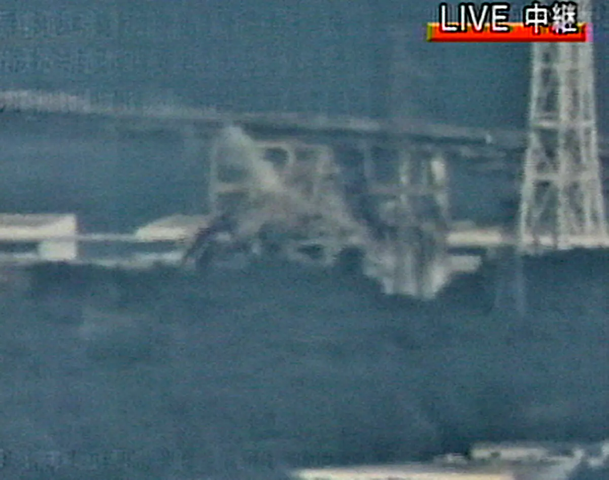 Japan-Earthquake-TOK855-jpg4857705862987716582