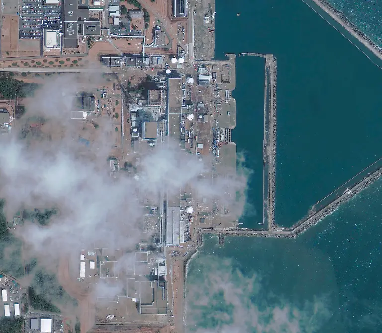 Japan-Earthquake-NY108-jpg7690304896911970027