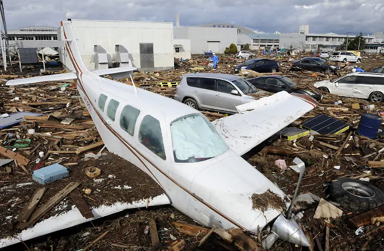 Japan-Eeathquake-TOK880-jpg3089092260208620794