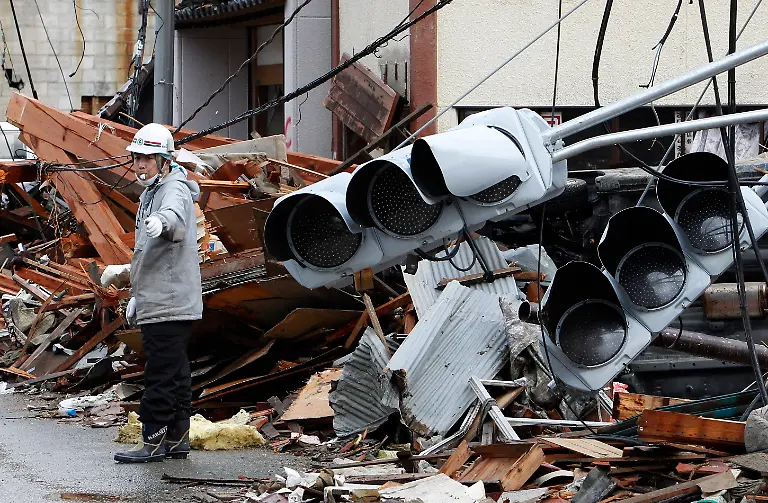 Japan-Earthquake-XKAN106-jpg2508503210191943840