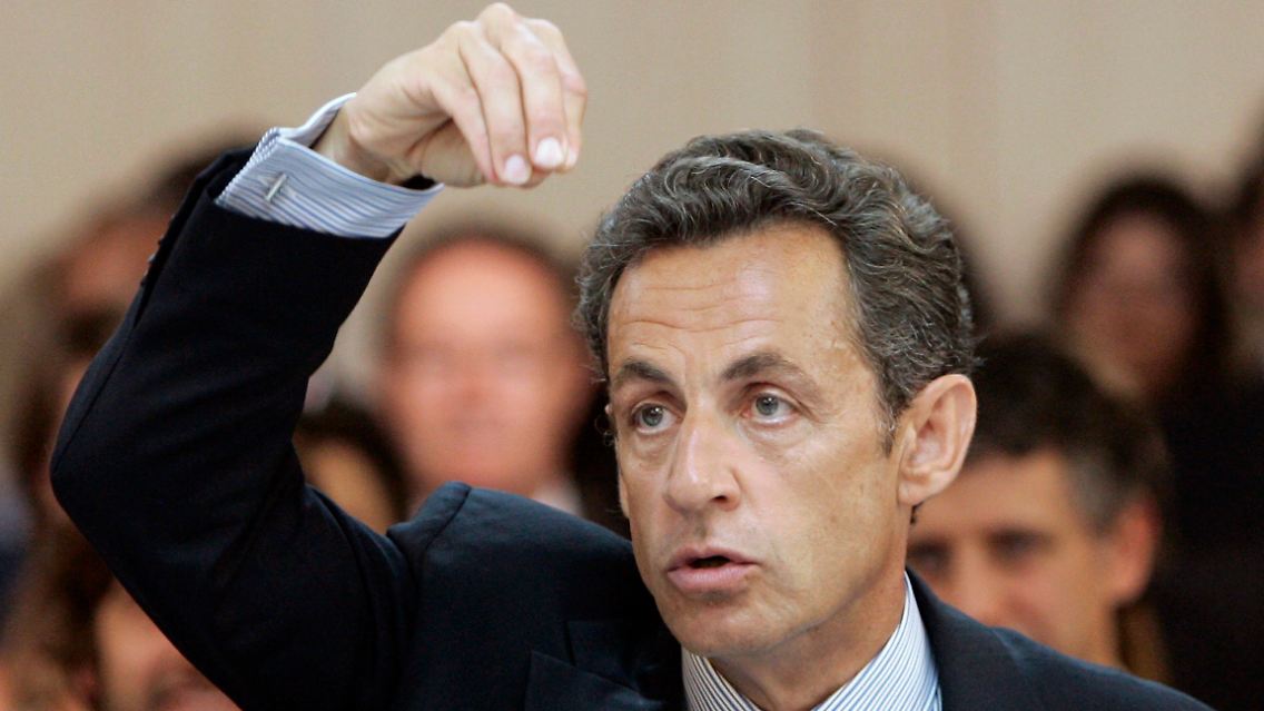 Asche auf's Haupt? Den Vergleich mit Le Pen nahm Sarkozy zurück.