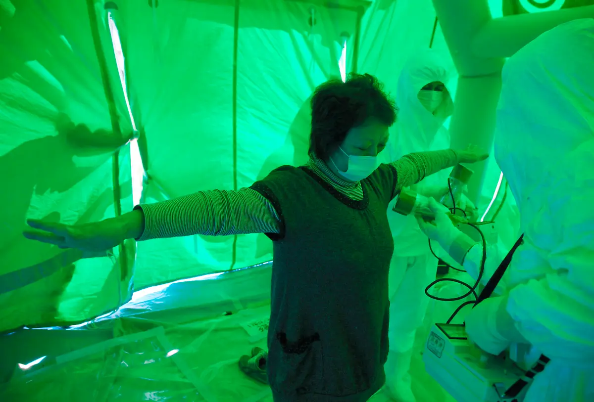 2011-03-16T083503Z-01-SIN502-RTRMDNP-3-JAPAN-QUAKE-JPG6470621008367521753