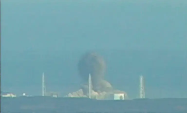 2011-03-14T044432Z-01-SIN74-RTRMDNP-3-JAPAN-QUAKE-RADIOACTIVITY-JPG845968520568663260