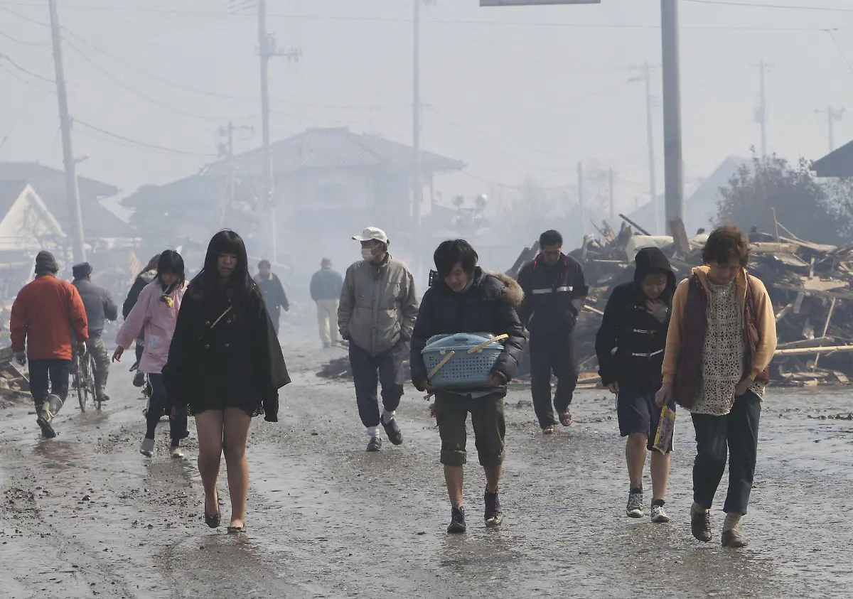 Japan-Earthquake-TOK884-jpg3048474704470834499