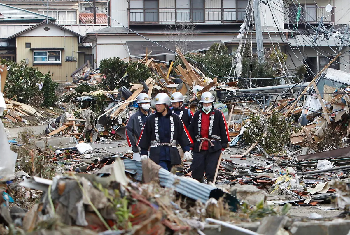 2011-03-13T023205Z-01-RIK122-RTRMDNP-3-JAPAN-QUAKE-JPG4737480664528986326