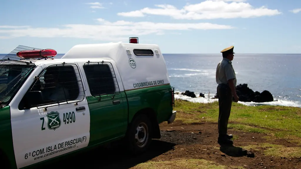 2011-03-12T032330Z-01-ROA03-RTRMDNP-3-TSUNAMI-CHILE-ALERTUPGRADE-JPG3083569548682225517