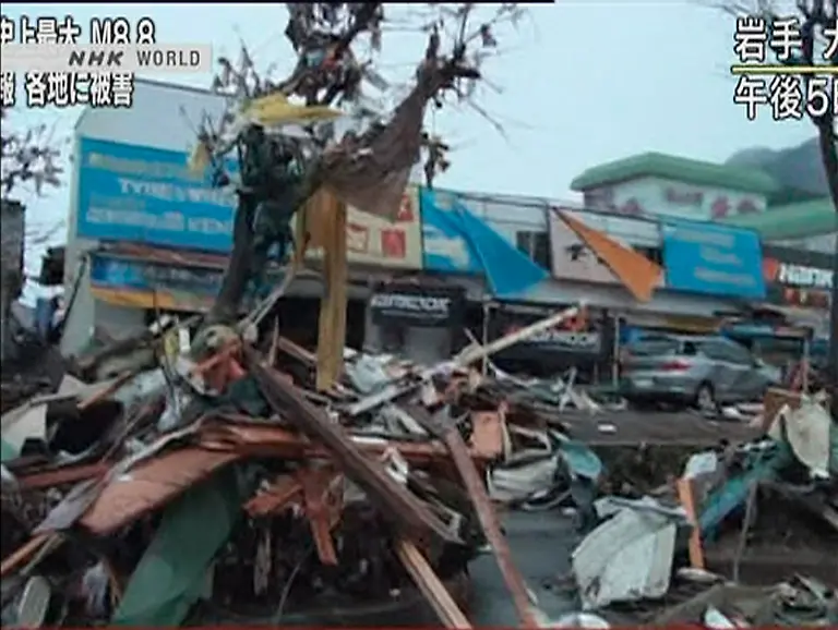 2011-03-11T233544Z-01-SIN092-RTRMDNP-3-JAPAN-QUAKE-JPG1220883502196945146