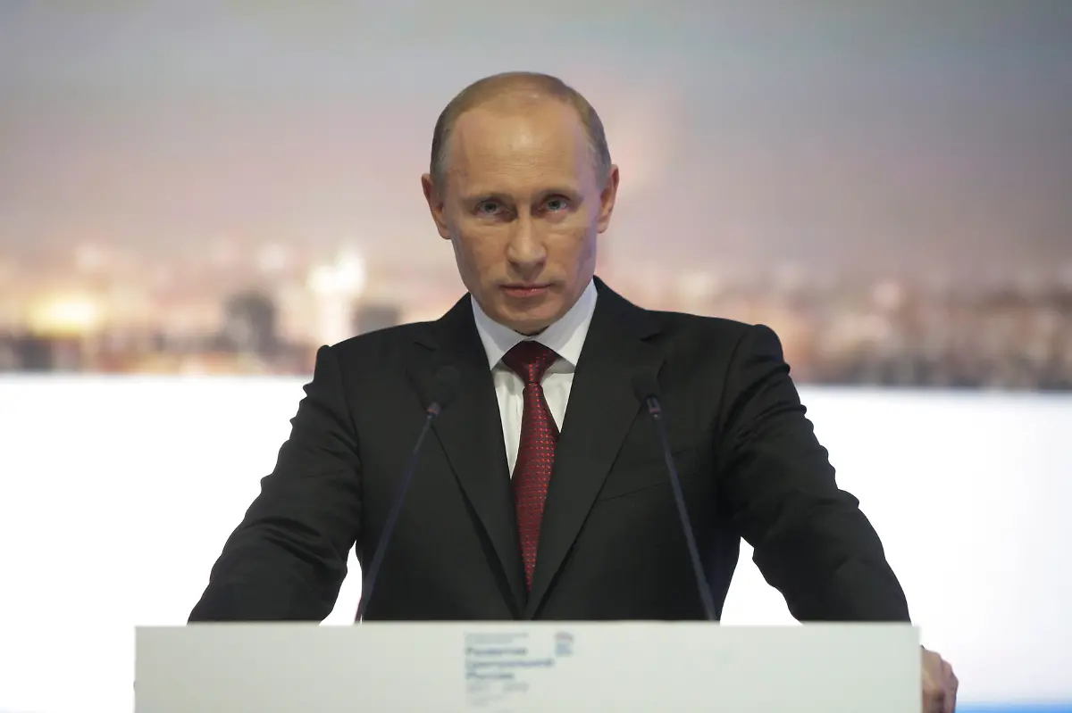 2011-03-04T161528Z-01-BRY03-RTRMDNP-3-RUSSIA-PUTIN-ECONOMY-JPG343154644395120513