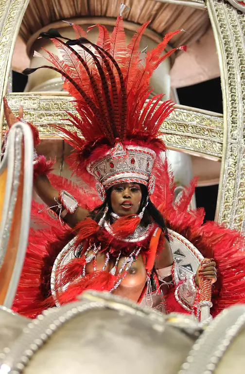 2011-03-07T023719Z-01-RJO29-RTRMDNP-3-BRAZIL-CARNIVAL-JPG2640545763269915323
