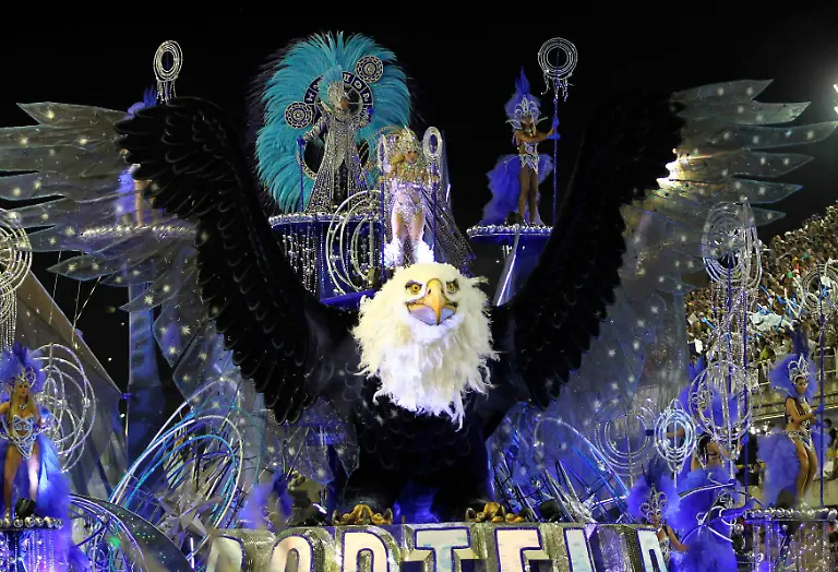 2011-03-07T041947Z-01-RJO63-RTRMDNP-3-BRAZIL-CARNIVAL-JPG4711561835891299045