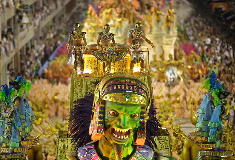 APTOPIX-Brazil-Carnival-XSI143-jpg2315293010948628760