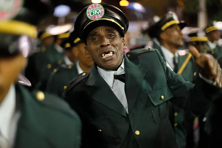 Brazil-Carnival-ABD119-jpg1964134421989977344