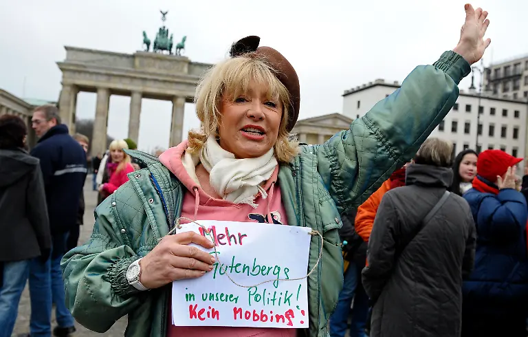 050311BER208-050311BER208-jpg3178263864332669185