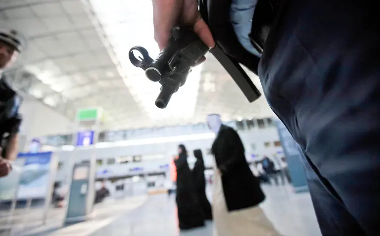 2wj11030-jpg6823382201605438547