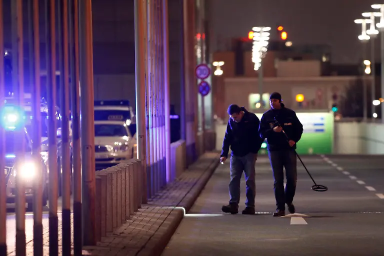 020311FRA427-020311FRA427-jpg4263590554429794821