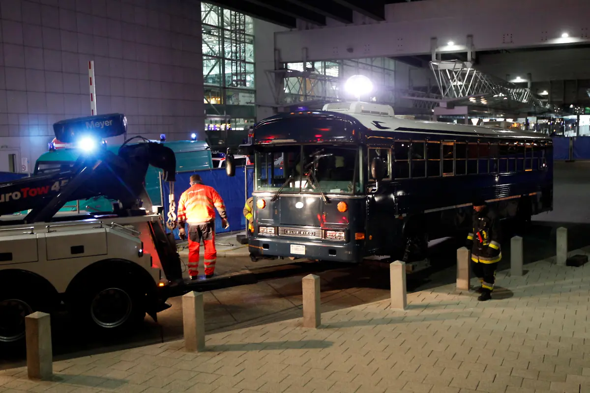 020311FRA437-020311FRA437-jpg50176607193651870