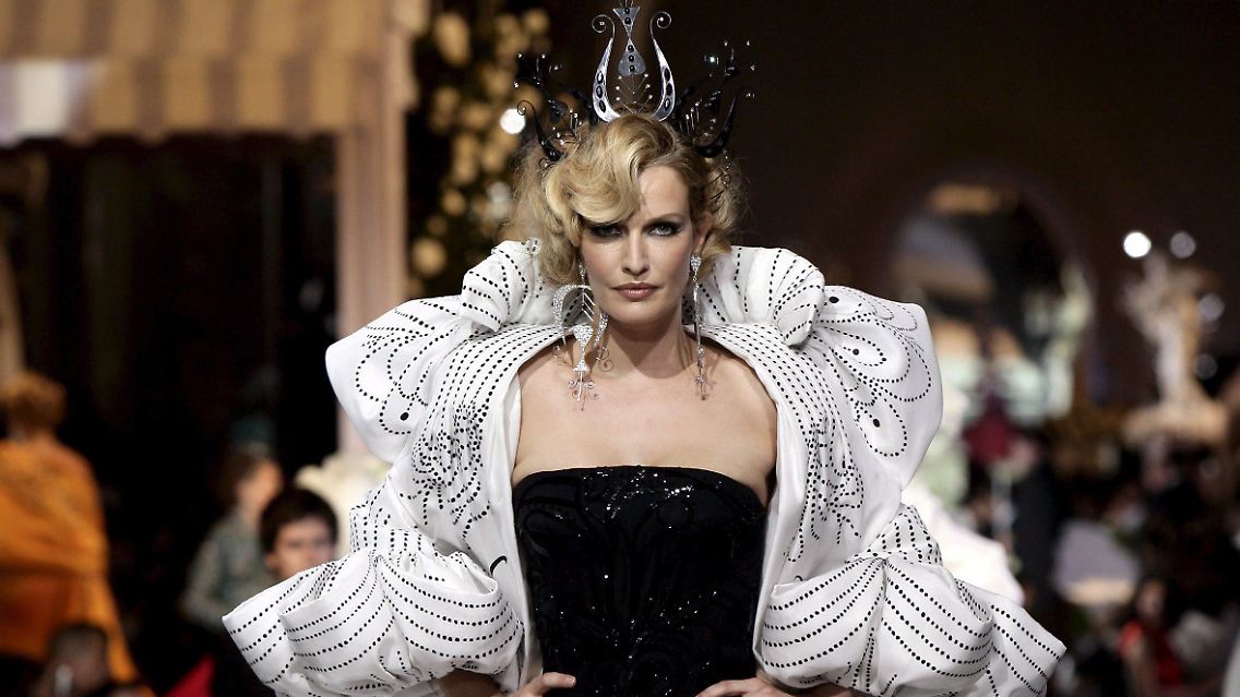 Karen Mulder auf einer Modeshow 2007.