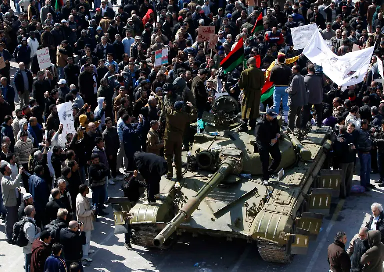 2011-02-27T161616Z-01-CLH102-RTRMDNP-3-LIBYA-PROTESTS-ZAWIYAH-JPG3516691223202654299