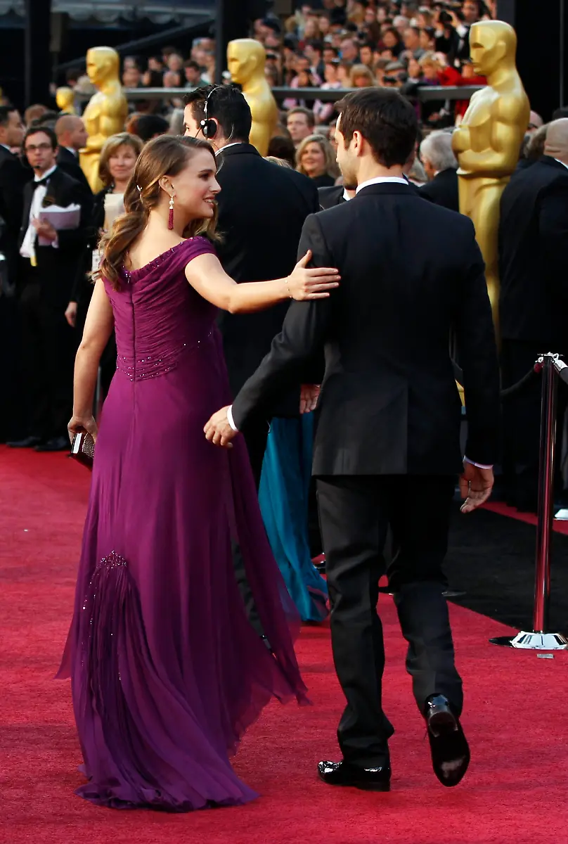 2011-02-28T030811Z-01-OSC1639-RTRMDNP-3-OSCARS-JPG3746244654302233893