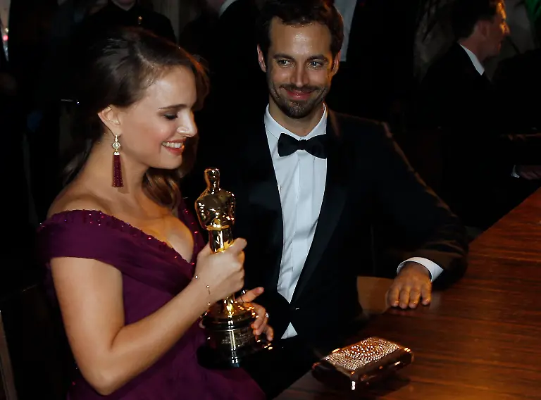 2011-02-28T064027Z-01-OSC1901-RTRMDNP-3-OSCARS-JPG2304937499309840132