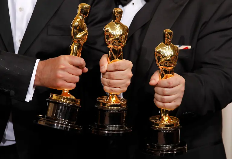 2011-02-28T063800Z-01-OSC1747-RTRMDNP-3-OSCARS-JPG3800672869512959323