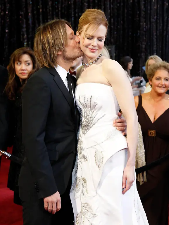 2011-02-28T022432Z-01-OSC1464-RTRMDNP-3-OSCARS-JPG8583776077054769467