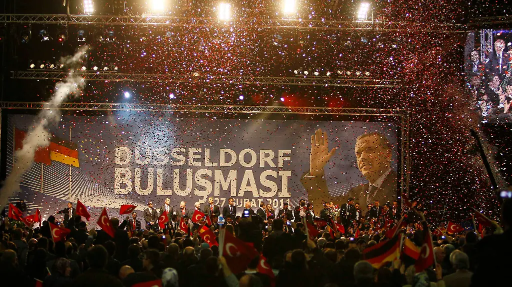 2011-02-27T202537Z-01-WR10-RTRMDNP-3-GERMANY-JPG6032296181945328260