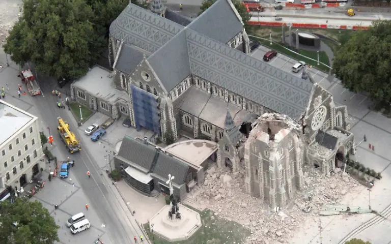 2011-02-22T085236Z-01-DGM10-RTRMDNP-3-NEWZEALAND-QUAKE-JPG6661170412953820873