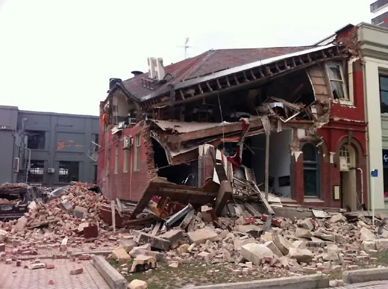 2011-02-22T054946Z-01-MPT09-RTRMDNP-3-NEWZEALAND-QUAKE-JPG1059815993023370733