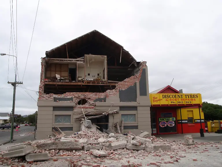 2011-02-22T060625Z-01-MPT17-RTRMDNP-3-NEWZEALAND-QUAKE-JPG1148993466443186008