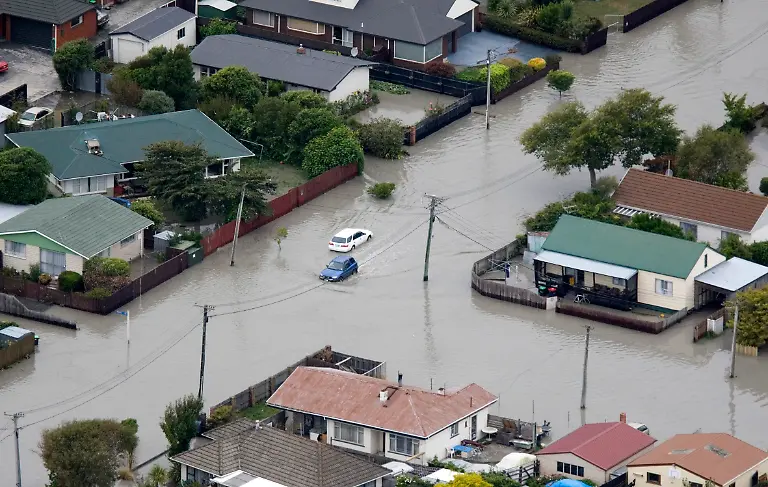 1298356748-jpg5605336441946629254