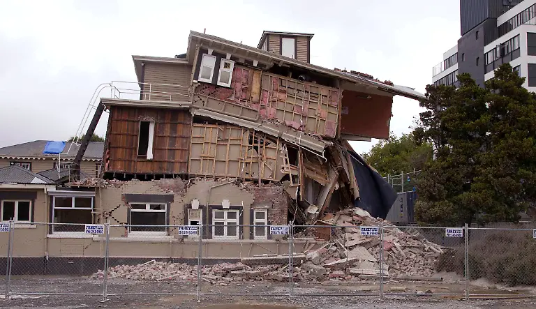 1298359009-jpg4370823810582853939