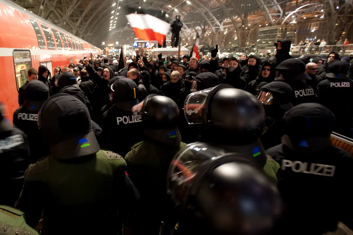 190211hal104-190211hal104-jpg2106048460167820761