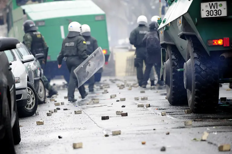 190211dre109-190211dre109-jpg2909591364535081626