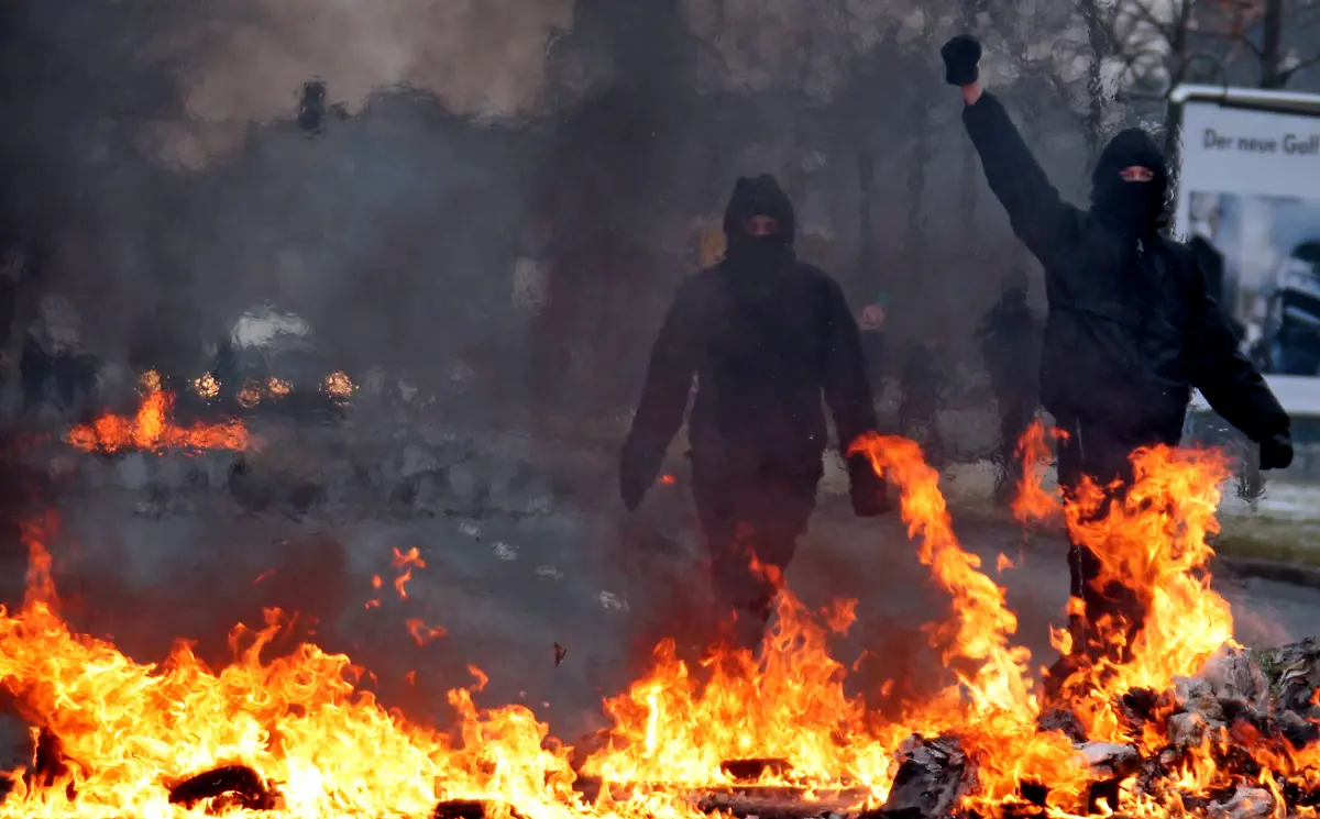 2w944534-jpg7794774036828754314