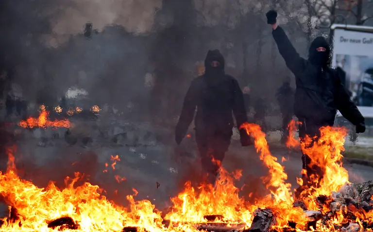 2w944534-jpg7794774036828754314