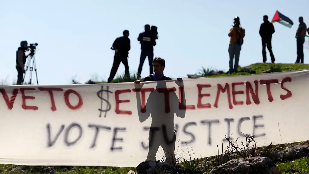 2011-02-18T162349Z-01-JER18-RTRMDNP-3-INTERNATIONAL-US-PALESTINIANS-OBAMA-UN-JPG8879210193139687356