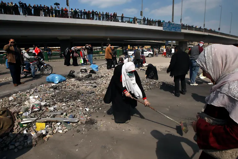 1297518279-jpg4706898142117773150