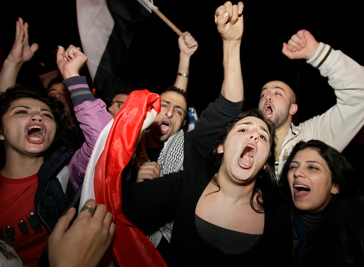 Mideast-Lebanon-Egypt-XBH104-jpg8281946370809584416