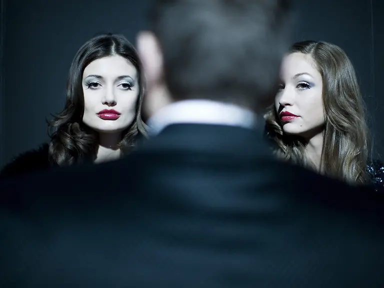 2011-02-11T100234Z-01-WPP16-RTRMDNP-3-PHOTOGRAPHY-PRIZE-JPG8460936648797419756