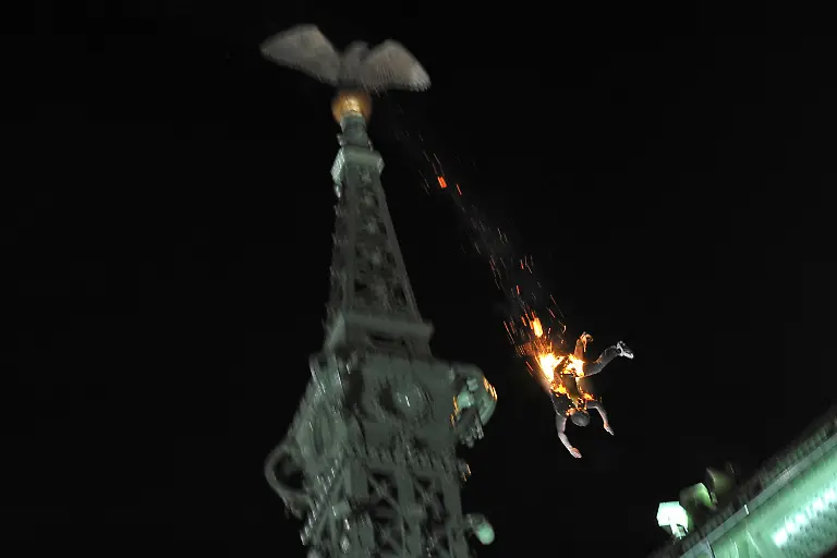 2011-02-11T100130Z-01-WPP02-RTRMDNP-3-PHOTOGRAPHY-PRIZE-JPG5043430997869912490